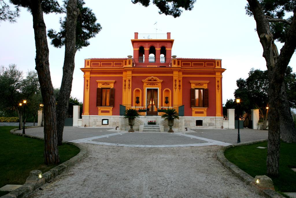 Hotel Terranobile Metaresort Bari Exterior foto